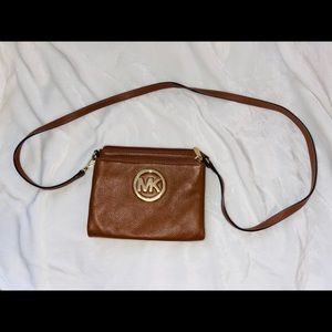Michael Kors crossbody bag in the perfect brown color